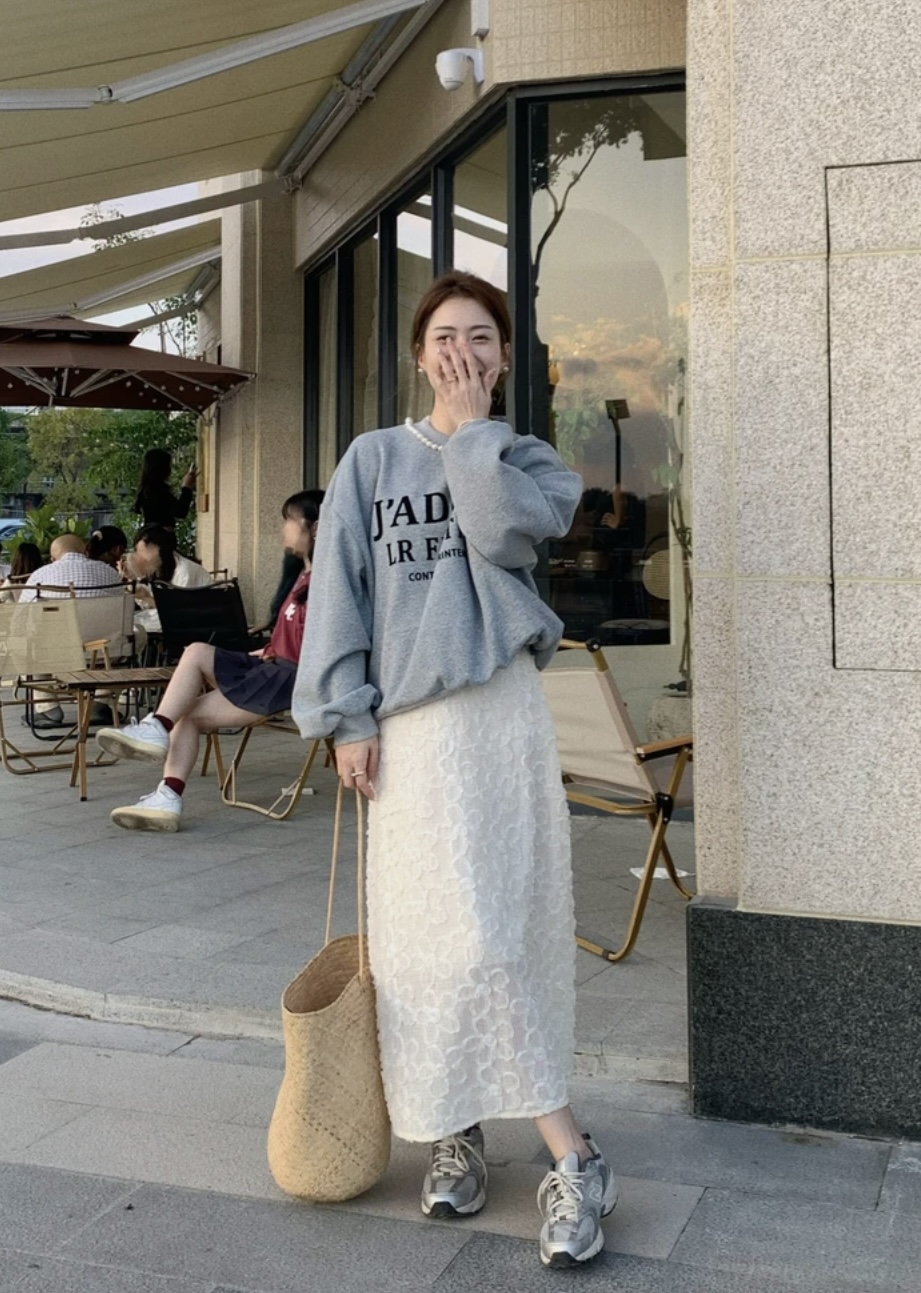 Autumn New Pearl Lightweight Lazy Hoodie with 3D Flower Skirt Set