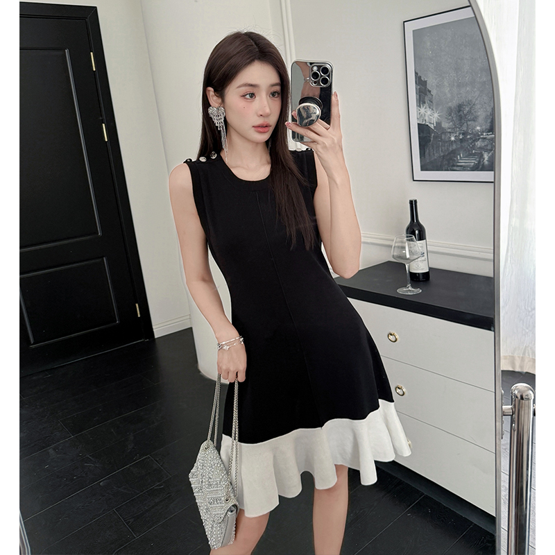 2025 Summer New Black Elegant Ruffled Sleeveless Knit Dress for Women - Image 2